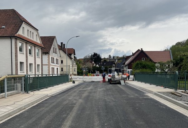 Die Arbeiten an der neuen Bega-Brücke sind nahezu abgeschlossen. - © Straßen.NRW