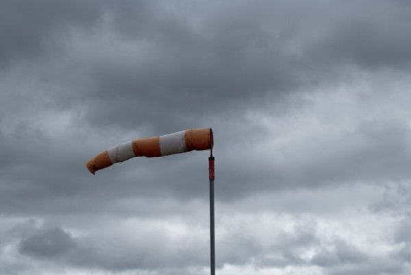 Der Deutsche Wetterdienst hat am Montag eine Sturmwarnung veröffentlicht. - © dpa