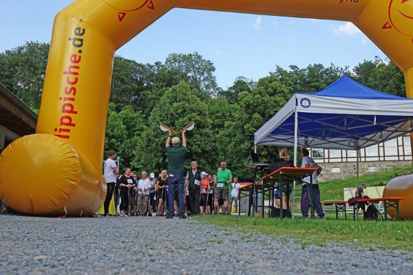 Auf die Plätze, fertig, los - der "MuseumsWalk" kann beginnen. - © Vera Gerstendorf-Welle/LWL