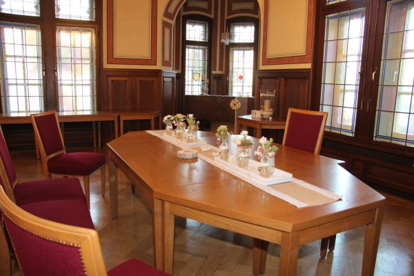 Der alte Ratssaal wird für Trauungen genutzt. Im historischen Rathaus in Lage sollen die Räume generell multifunktionaler werden, im Haus der Stadtgesellschaft wird einiges umgebaut, aber auch erhalten. - © Cordula Gröne