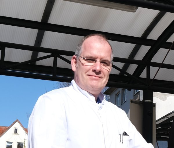 Obduktionen von Corona-Toten sind aus medizinischer Sicht nicht notwendig, sagt Chefarzt Dr. Johannes J. Tebbe. - © Christian Ritterbach
