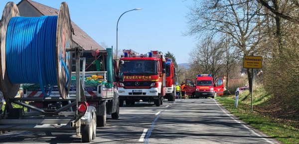 Die Westorfer Straße in Hohenhausen war über Stunden gesperrt. - © Vasco Stemmer