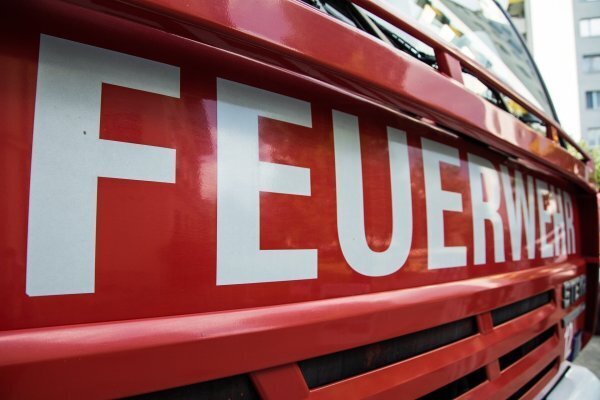 In Extertal hat ein Fahrzeug gebrannt. Die Feuerwehr wurde alarmiert. - © Symbolbild: Pixabay