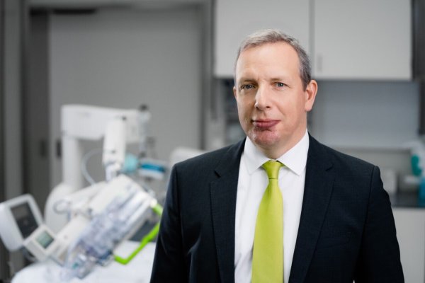 Dr. Johannes Hütte kontert dem Abberufungs-Begehren von SPD und CDU: "Professionalität sieht anders aus. - © KLG