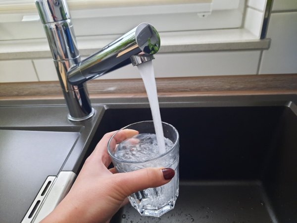 Das Wasser ist wieder überall ungekocht verwendbar. - © Symbolbild: Lorraine Brinkmann