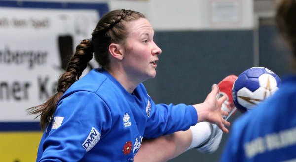 Europapokal-Einsatz für die HSG Blomberg-Lippe und Torhüterin Melanie Veith. - © Oliver König