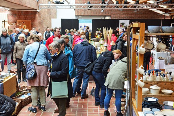 Der Töpfermarkt im Ziegeleimuseum Lage zieht regelmäßig viel Publikum von außerhalb an. Die Stadt sollte die Kooperation mit dem Museum ausbauen und mehr bewerben, sagen Tourismus-Experten. - © Nicole Ellerbrake