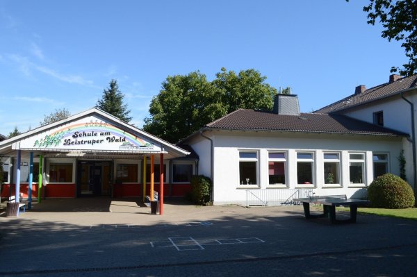 Die Grundschule am Leistruper Wald in Detmold-Diestelbruch. - © Archivfoto: Raphael Bartling