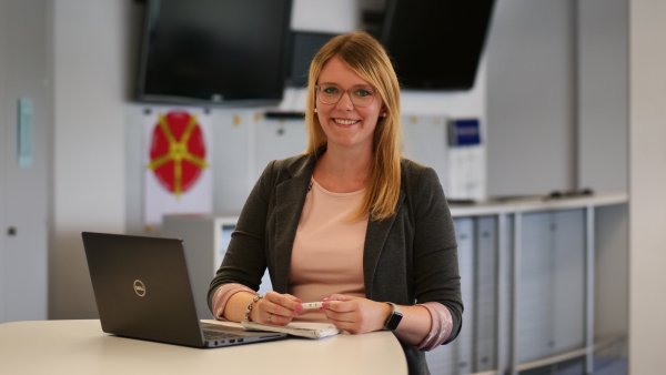 Redakteurin Alexandra Schaller. - © Jörg Hagemann