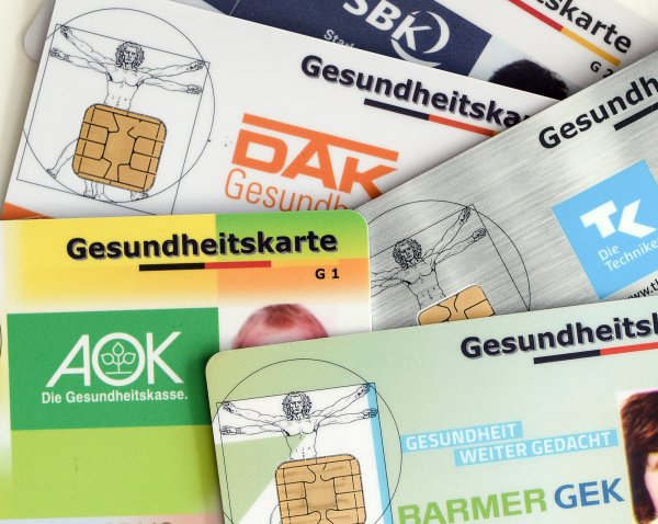 Infolge der geplanten Klinikreform erwarten die Krankenkassen in Deutschland ab 2025 weiter steigende Beiträge. Und das, obwohl der durchschnittliche Krankenkassenbeitrag bereits bei 16,3 Prozent liegt. - © Verwendung weltweit