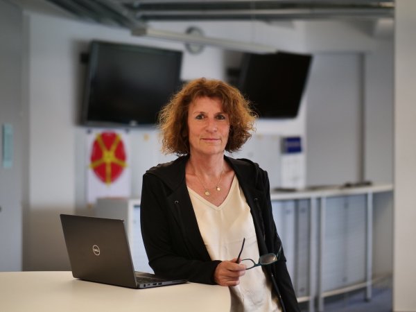 Silke Buhrmester plädiert dafür, die "selbstlosen Diener" im Ashram für ihre Arbeit angemessen zu entlohnen. Das sei ein Akt der Solidarität, findet die stellvertretende Chefredakteurin der LZ. - © Jörg Hagemann