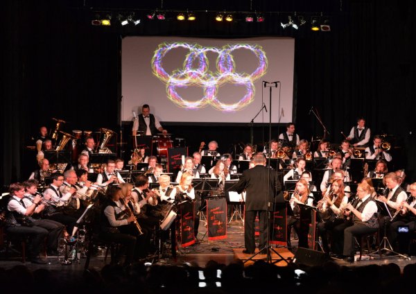 Das Orchester Vahlhausen hat ein breites Repertoire zu bieten - von Bach und Mozart bis hin zu Helene Fischer. - © Hans Müller-Hisje