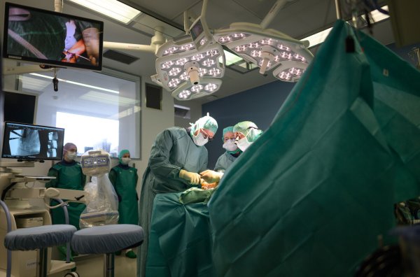 Für die Finanzierung von nötigen Investitionen sind Krankenhaus-Träger auf Förderungen vom Land angewiesen. - © picture alliance/dpa