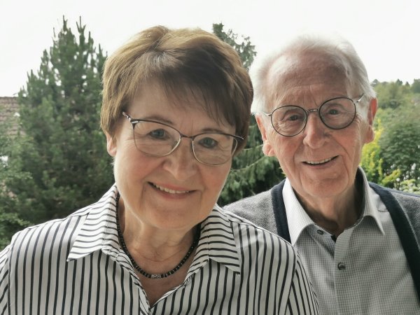 Feiern ihre Diamantene Hochzeit: Helga und Helmut Schleef aus Hohenhausen. - © Sylvia Frevert
