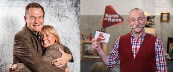 Ludmilla Gutjahr und ihr Mann Frank Alexander (links) freuen sich, dass sie mit ihrem „Silberschatz" in der ZDR-Sendung „Bares für Rares" die Händlerkarte von Moderator Horst Lichter (rechts) erhalten haben. - © ZDF/ Frank W. Hempel