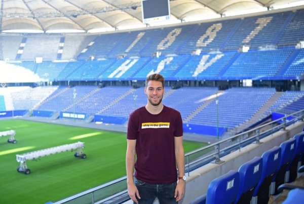 Im Volksparkstadion: Leon Sobottka - © Witters