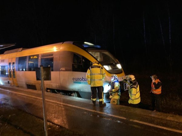 Die Feuerwehr konnte am Öltank keinen Schaden feststellen. - © Jobst Lüdeking