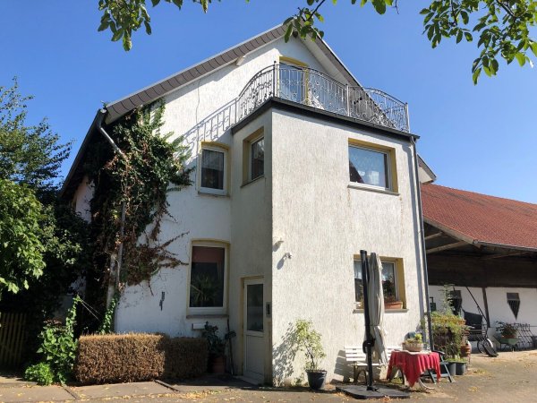 Bluttat im Salzufler Orteil Wülfer-Bexten. In diesem Haus sind die Leichen von zwei Menschen gefunden worden. - © Sven Kienscherf