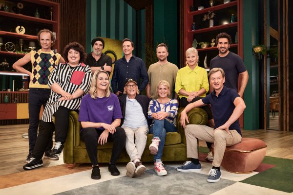 "LOL - Last One Laughing" mit Moderator Michael "Bully" Herbig geht an Ostern 2024 in die fünfte Staffel. Auch ein Comedy-Star aus dem Kreis Gütersloh ist mit dabei. - © Frank Zauritz/Prime Video