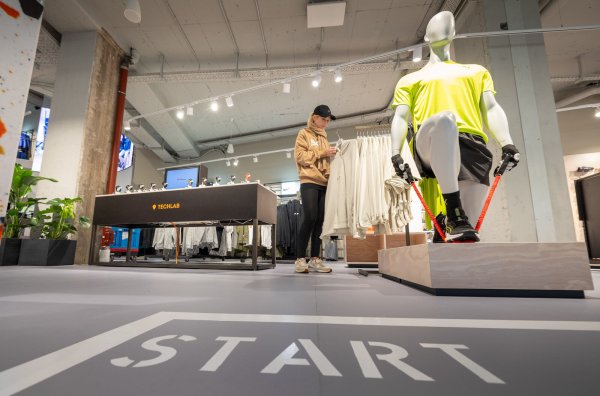 Vorbesichtigung einen Tag vor der offiziellen Neu-Eröffnung von Sportscheck. - © Oliver Krato