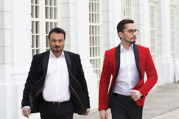 Toni Di Napoli und Pietro Pato laden zum Mitsingkonzert ins Kurtheater Bad Meinberg. - © Tenöre4you