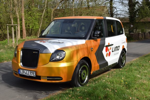 Die „LIMO" als Ergänzung zum Bus fährt auf Bestellung. - © KVG Lippe