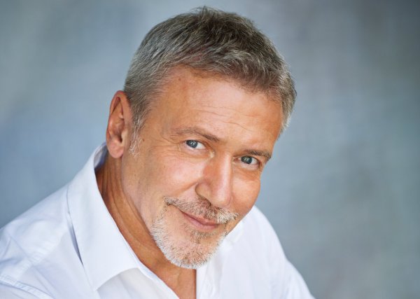 Arno Strobel liest im Technikum aus seinem neuen Buch vor. - © Bildrechte: Arno Strobel