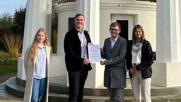 (von links) Annika Jost, Haakon Herrmuth, Tim Alexander und Nele Reschinsky. - © Junge Union/Grüne Jugend