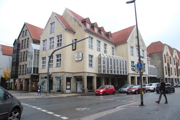 Für die Galerie Hornsches Tor liegen Konzepte auf dem Tisch, Zwei werden weiterverfolgt. Die Stadt wird außerdem das Haus Lange Straße 3-5 erwerben. - © Cordula Gröne