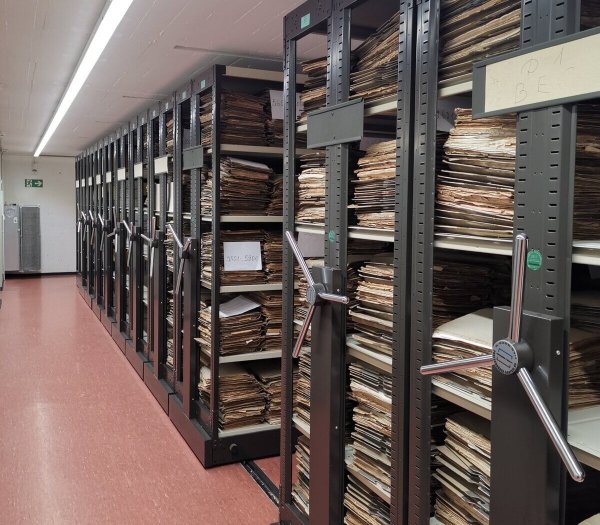 12.400 Akten allein im Landesarchiv in Detmold zeugen vom gewaltigen Ausmaß des Nazi-Terrors allein im Lipperland. Auch in Lage hat es viele Opfer gegeben. - © Dr. Annette Hennigs