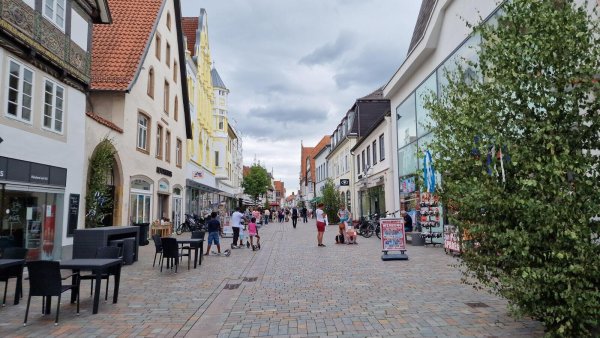 Die SPD möchte die Fußgängerzone in Lemgo bereichern. - © Nadine Uphoff