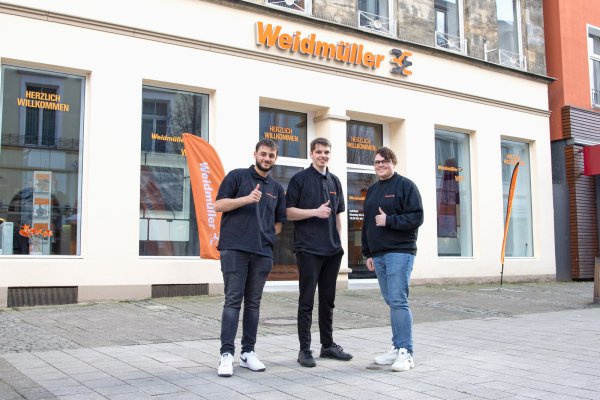 An den Entdecker Tagen in der Weidmüller Welt erhalten Besucher Einblicke in die Ausbildung und das duale Studium bei Weidmüller. - © Weidmüller