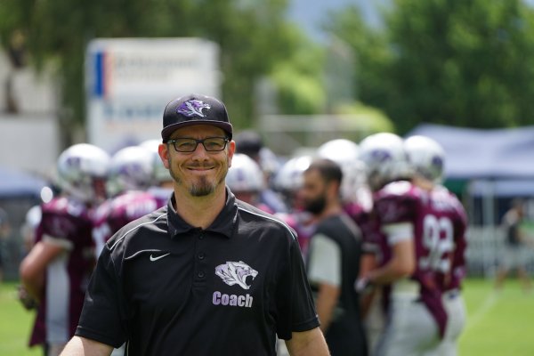 Erfolgreicher Trainer bei den Thun Tigers: Arne Denecke, gebürtiger Lagenser. - © Anna Harvey