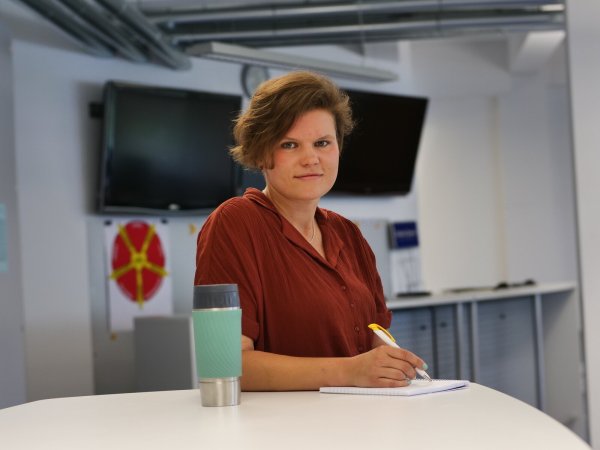 LZ-Redakteurin Janet König hat noch ein X-Profil, erträgt die Plattform aber kaum noch. - © Jörg Hagemann
