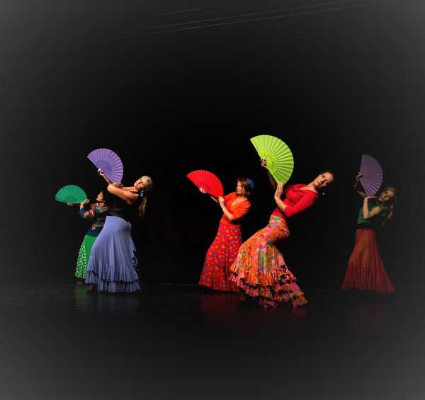 Die Flamenco-Tänzerinnen des Vereins Tanzbogen. - © Tanzbogen.