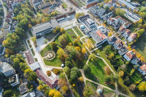 Bleibt der Kurpark weitestgehend rauchfreie Zone? Darüber debattiert die Salzufler Politik. - © Staatsbad Salzuflen