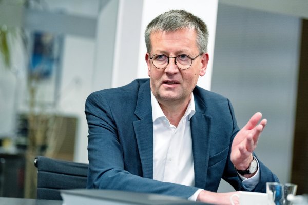 Der SPD-Politiker Burkhard Blienert ist seit 2022 Beauftragter für Sucht- und Drogenfragen der Bundesregierung. - © Barbara Franke