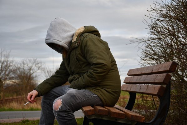 Die beiden Bielefelder möchten anonym bleiben. Sie wollen sich ihre Zukunftschanchen nicht damit verbauen, dass bekannt wird, dass sie derzeit wohnungslos sind. - © Symbolbild: Pixabay/ PhororaArt