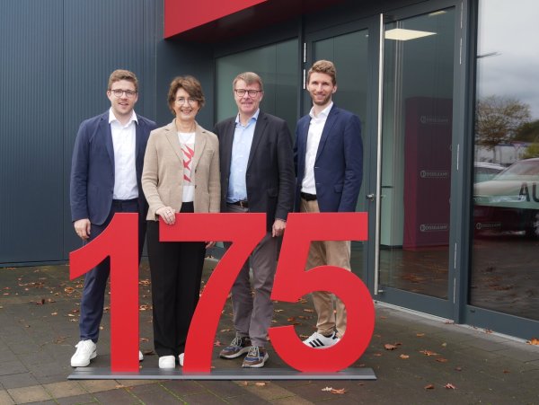 Leiten in sechster und siebter Generation das Familienunternehmen: Roman (v. l.), Christine, Claus und Jan-Philipp Disselkamp. - © Jemima Wittig