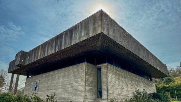 Die Detmolder Politik beschäftigt sich nun schon seit einiger Zeit mit der Zukunft der Friedenskirche. Am 16. Mai steht ein offener Brief von Anwohnern, die einen Denkmalschutz fordern, auf der Tagesordnung des Rats. - © Raphael Bartling
