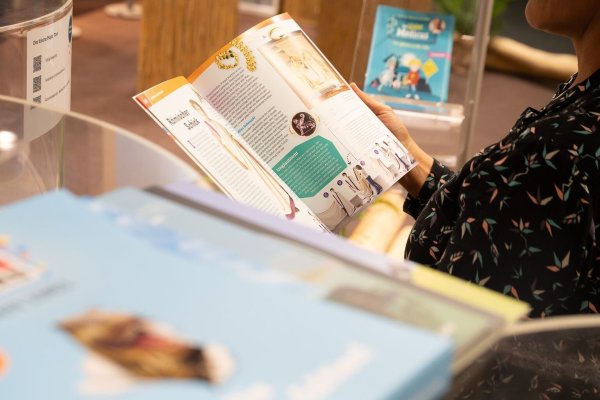 60 Jahre «Was ist Was» - © Foto: Sebastian Gollnow/dpa