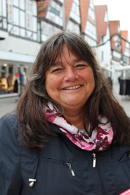 Daniela Dirks, 59 Jahre, Sonderschullehrerin, Lemgo