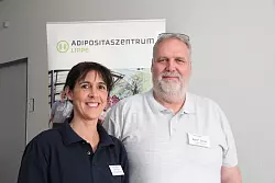 Ernährungsberaterin Silka Göhler und Koordinator Ralf Sann coachen die Teilnehmer. - © Nadine Uphoff