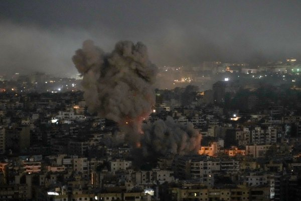 Israels Armee hat nach eigenen Angaben in einem Bunker der Hisbollah ein Millionenvermögen entdeckt. - © Bilal Hussein/AP