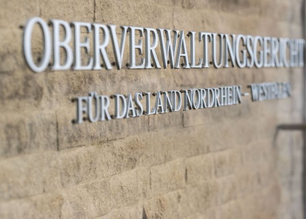Die Präsidentenstelle des Oberverwaltungsgerichts in Münster ist seit Jahren unbesetzt. (Archivfoto) - © Guido Kirchner/dpa