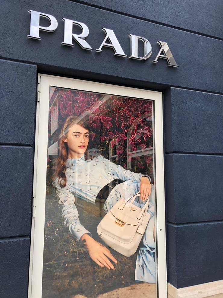 Prada wurde auf die 18-Jährige aufmerksam. - © Spin Model Management