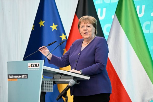 Ex-Kanzlerin Angela Merkel hält die transatlantische Partnerschaft für unverzichtbarer denn je. - © Roberto Pfeil/dpa