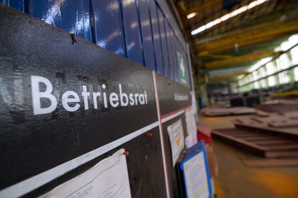 Die Zahl der Betriebsräte ist gesunken. - © Jonas Walzberg/dpa