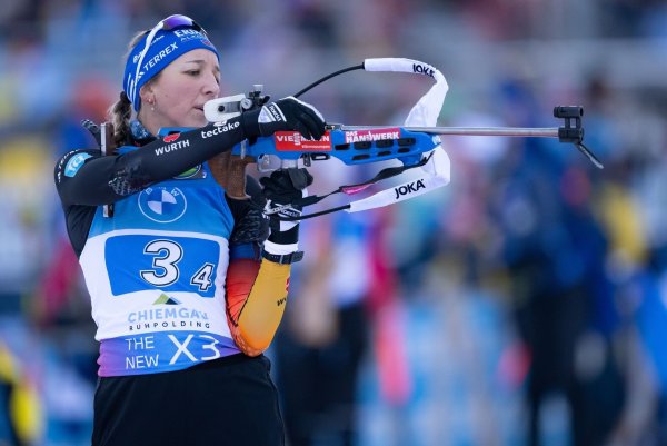 Franziska Preuß machte als Schlussläuferin den Sieg perfekt. - © Sven Hoppe/dpa