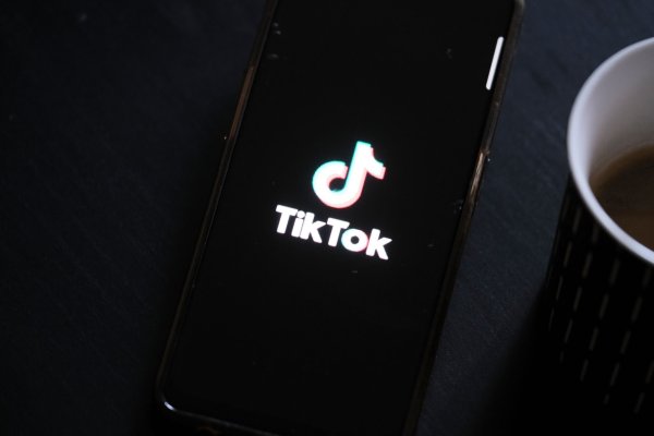 Tiktok droht nach einem US-Gesetz das Aus in den USA. - © Maxime Fraisse/ZUMA Press Wire/dpa
